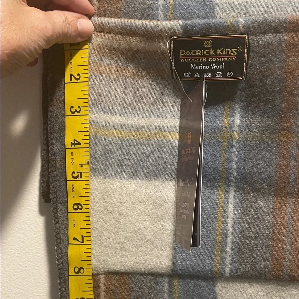 Patrick King Woollen Co Scottish Tartans Classic Plaid Scarf in Blue and Brown